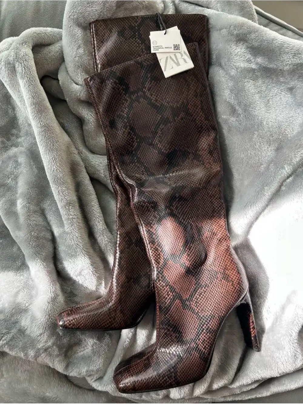NWT Zara Snakeskin Knee-High Boots - Square Toe Size 8
